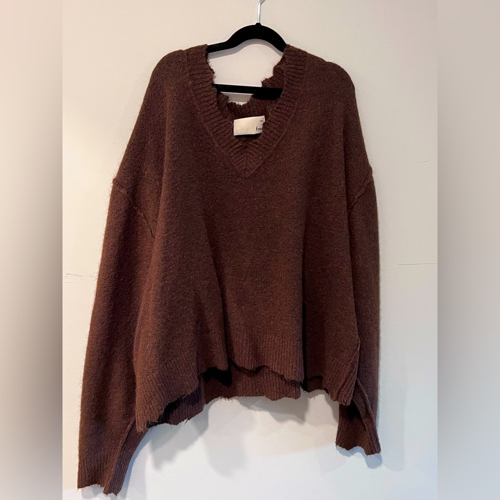 Aritzia Wilfred Free sweater